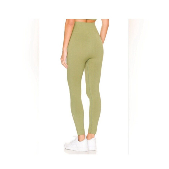 We Wore What Women's Ribbed Seamless Leggings StretchSage Green‎ Size S, NWOT - Picture 3 of 10